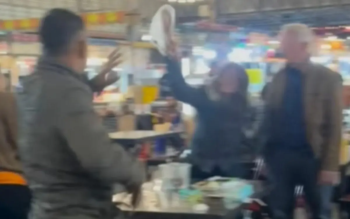 Angriff an Markt im Isaan: Thailänderin verlässt ihre beiden Ehemänner für Ausländer – 2 Videos