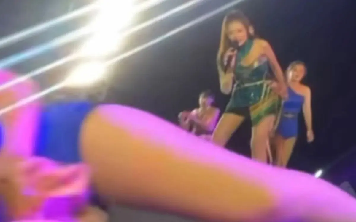 Aufregung im Isaan bei Live Show: Mor-Lam-Tänzerin sexuell belästigt und von der Bühne gezerrt – Video viral