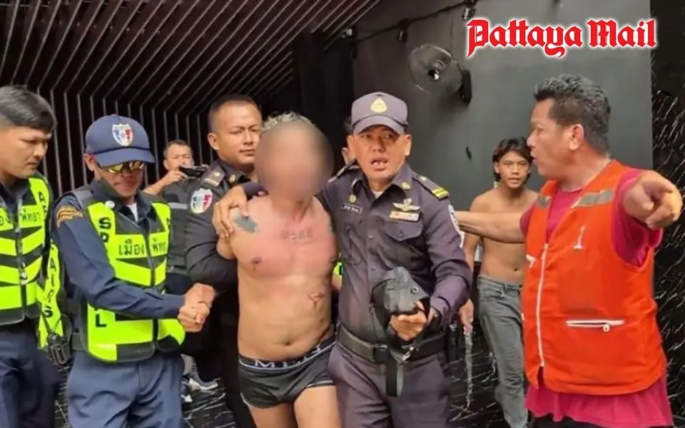 Ausländischer Tourist hält Thailänderin in Bar als Geisel