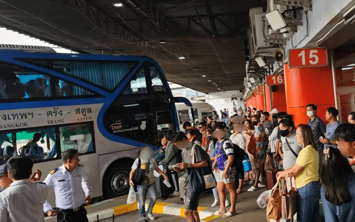 Bangkok leer? Riesen-Reiseverkehr zu Songkran