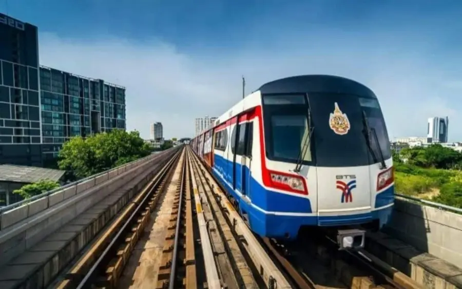 Bangkok nach Maß: 20 Baht Bahn-Tickets für Thais – Touristen bleiben außen vor