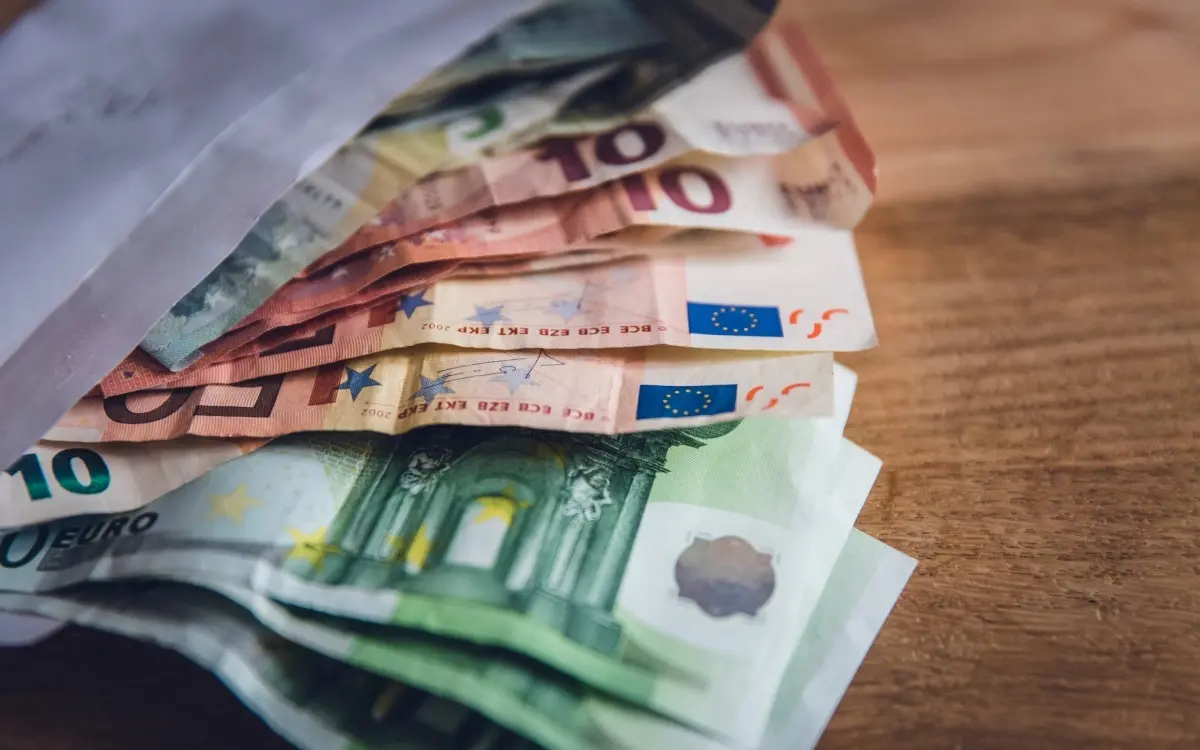 Bereiten Sie sich vor: Steuerabzüge auf Versorgungsbezüge ab April 2025 – ZUR INFORMATION