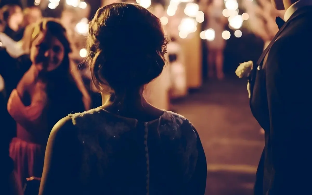 Deutscher Rentner sorgt für Aufregung bei Hochzeit: Handgreiflichkeiten und Eskalation in der thailändischen Feierkultur