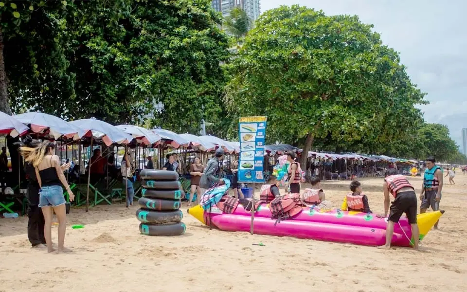 Doppelte Preisgestaltung an Thailands Touristenattraktionen: Wirtschaftliche Strategie oder unbeabsichtigte Diskriminierung?