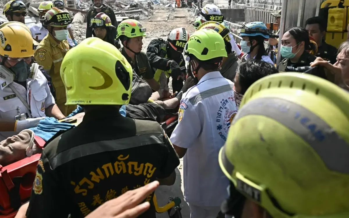 Erdbeben in Myanmar und Thailand fordern Dutzende Todesopfer