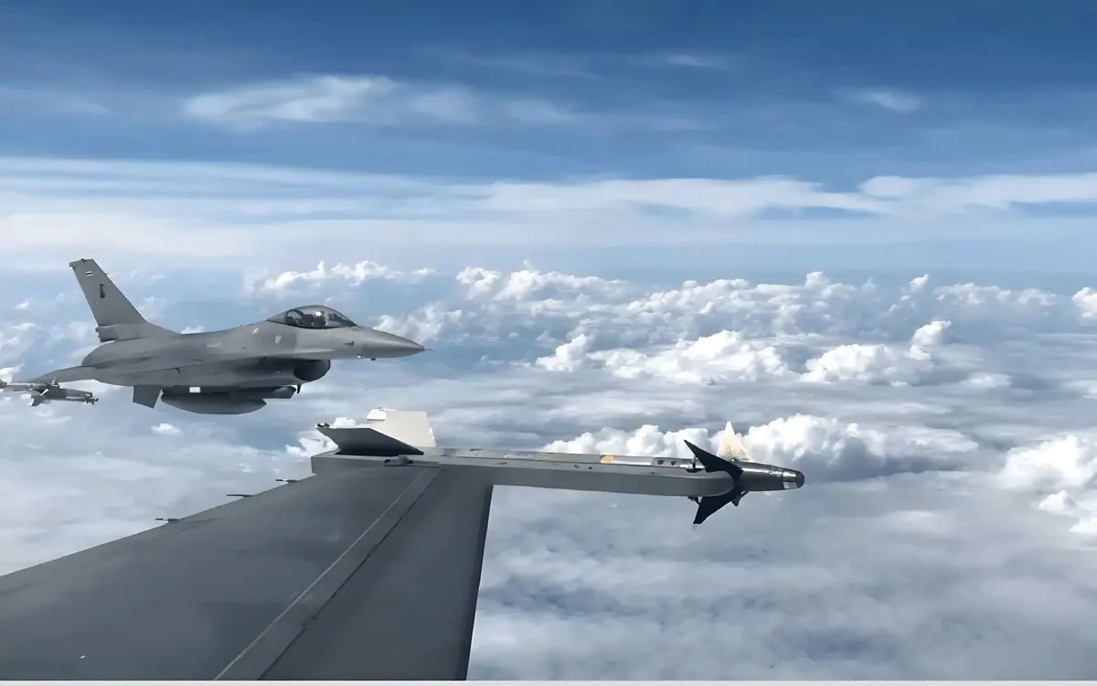 F-16-Jets der thailändischen Luftwaffe reagieren auf unbekanntes Flugobjekt nahe der Grenze