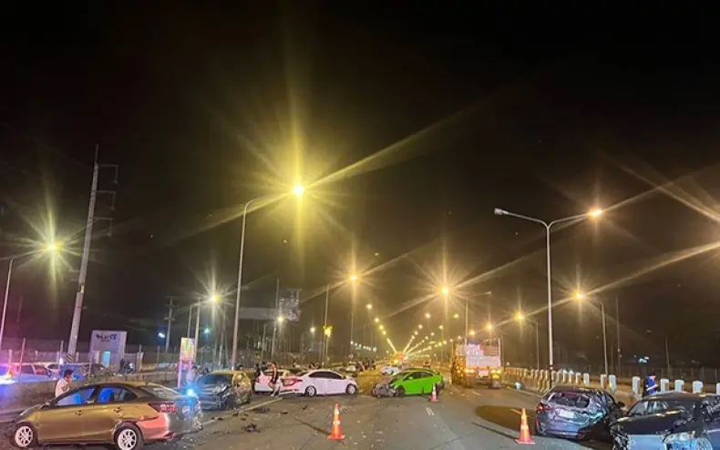 Chaos und „Fast and Furious“ auf der Autobahn: 12 Raser nach gefährlichem Unfall in Pattaya zu zwei Monaten Gefängnis verurteilt