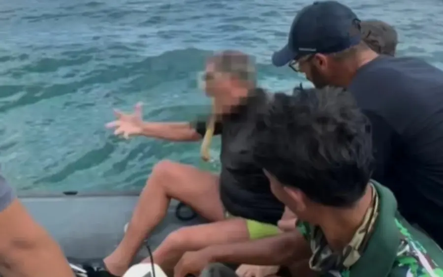 Italienische Touristen ignorieren Sperrgebiet und gefährden Korallenriff: Sorge über das Visumsystem – Video