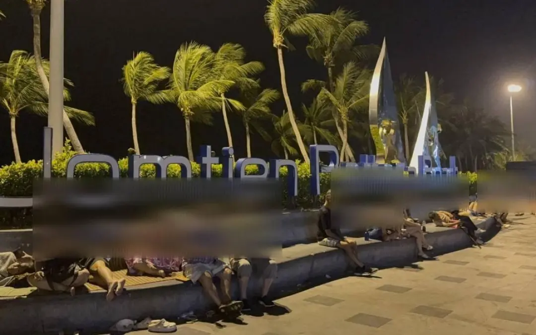 Schock am Jomtien Beach: Tourist Schlägt Strandverkäufer – Aufregung in Pattaya!