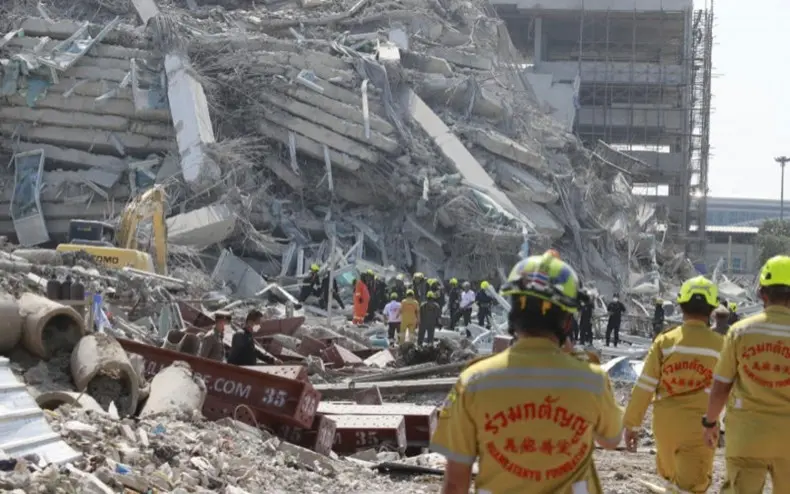 Lebenszeichen nach Gebäudeeinsturz in Bangkok: Hoffnung für 15 Eingeschlossene wächst