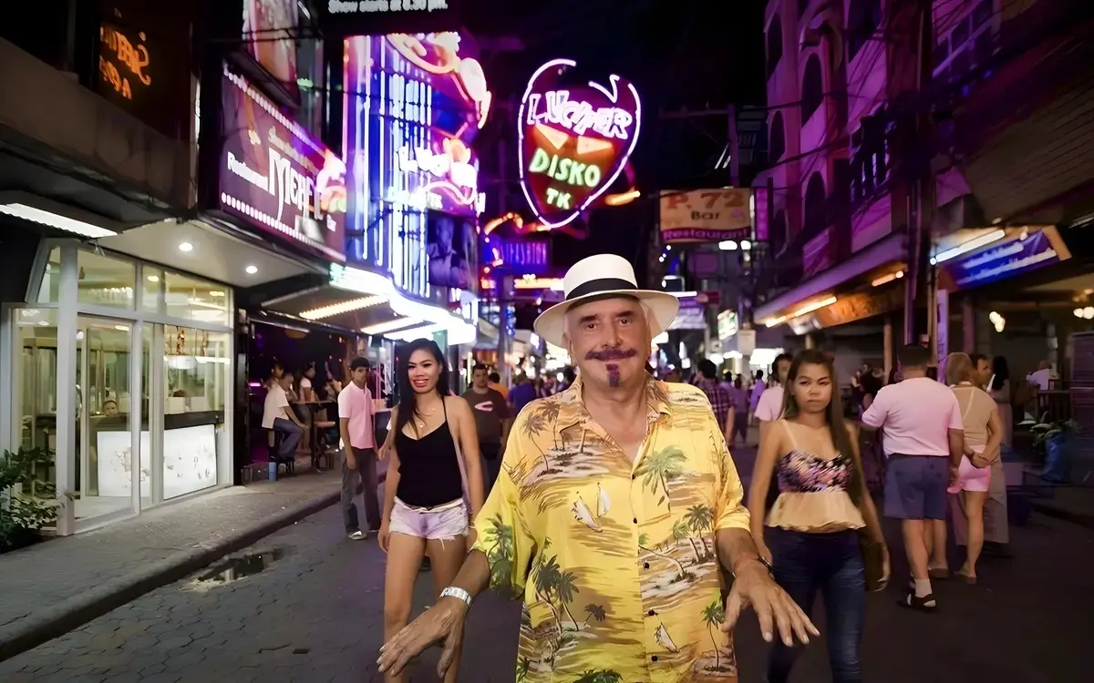 Musikvideo: Pattaya Hymne „Pattaya, Pattaya“ des legenäderen belgischen Sänger Lou Deprijck