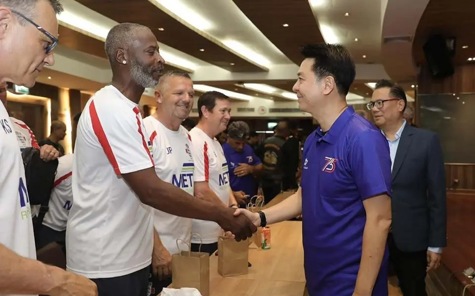 Pattaya feiert Fußball-Legenden