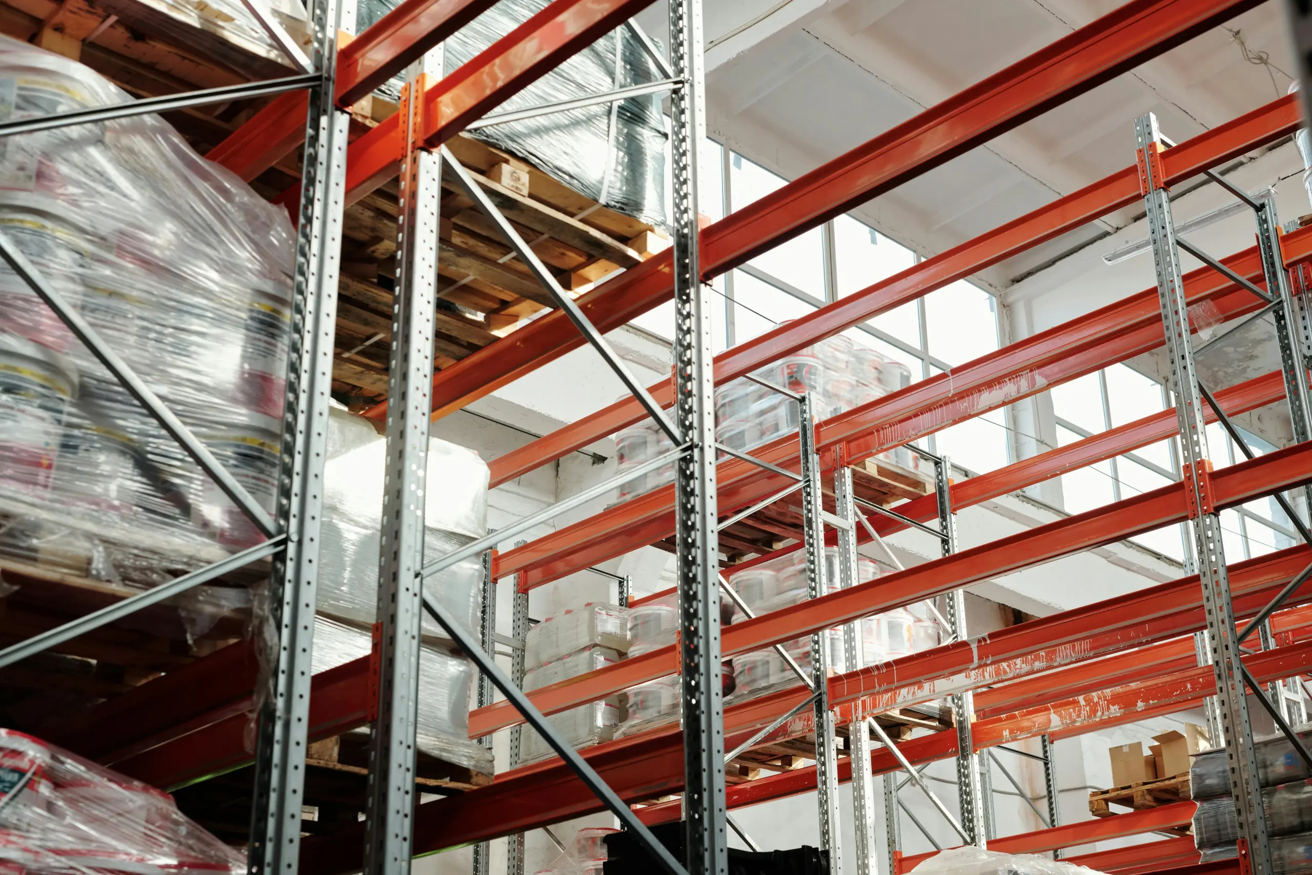 Die Wichtigkeit von stabilen Paletten für den Transport von Gütern