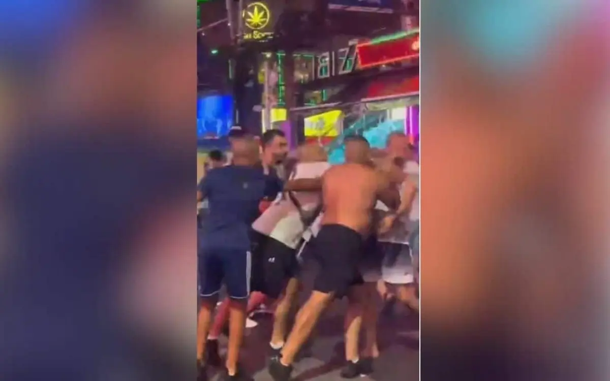 Schon wieder Phuket: Betrunkene Touristen prügeln sich – Polizei machtlos?