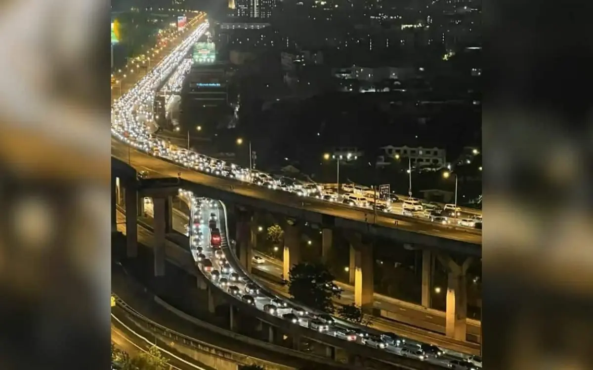 Rekordregen: 31 Kilometer Chaos in Bangkok (Video)