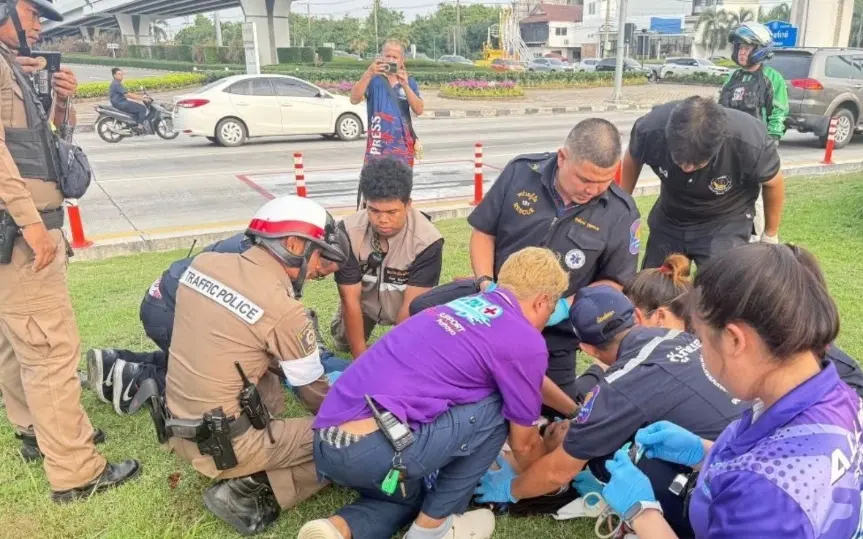 Rettungskräfte im Einsatz: Amerikaner in Pattaya nach Messerattacke schwer verletzt