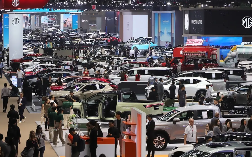 Rückläufige Autoverkäufe zum Jahresbeginn 2025: Motor Show als Lichtblick