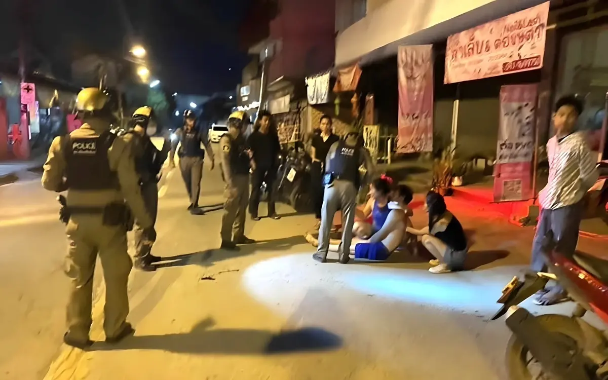 Schusswechsel in Chiang Mai: Mann schießt auf Ehemann nach Beleidigung – Polizei nimmt Verdächtigen fest