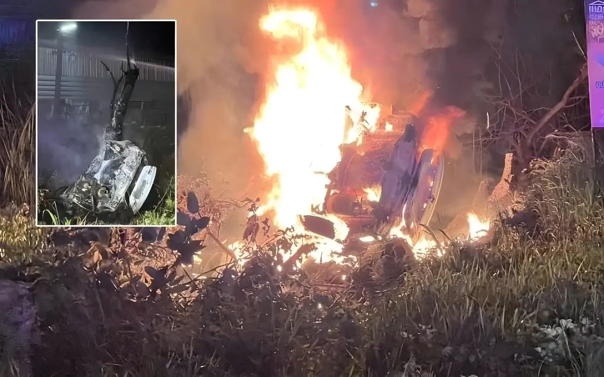 Schwerer Autounfall in Ratchaburi – Auto ausgebrannt – Junge Frauen mustern einem Hund ausweichen