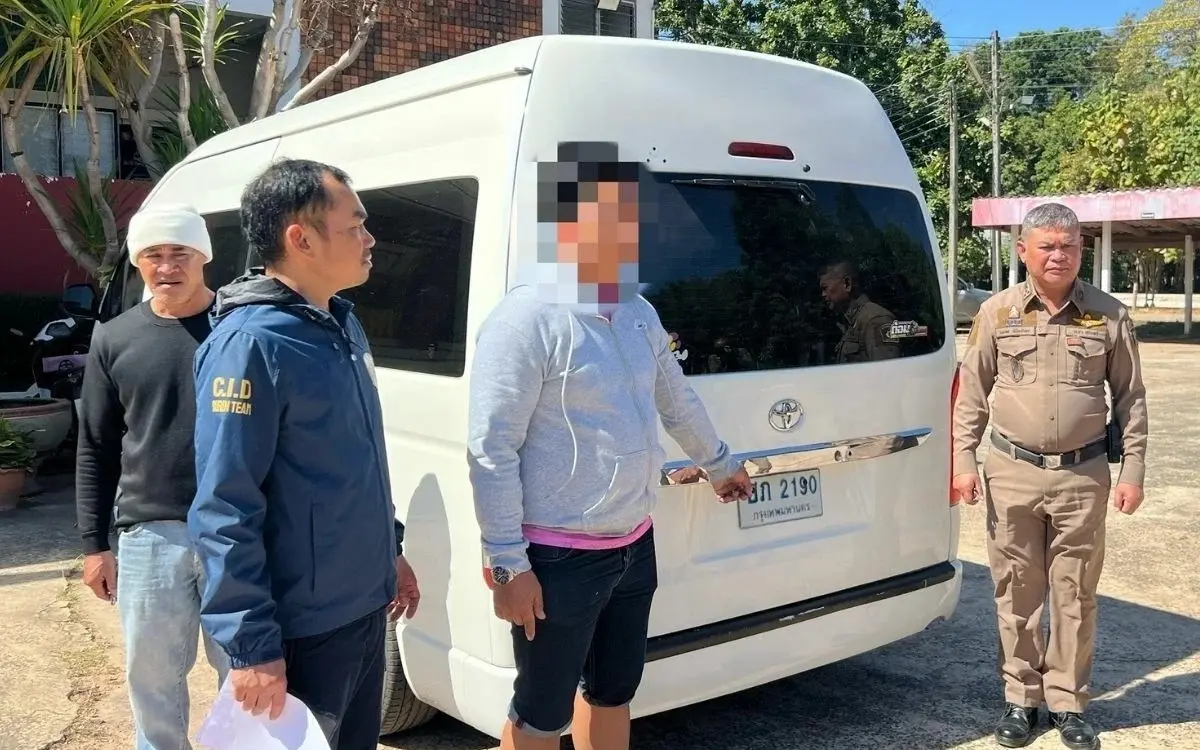 Schwerer Vorwurf: Thailändischer Minibusfahrer nach Vergewaltigung von 19-jährigem Fahrgast verhaftet