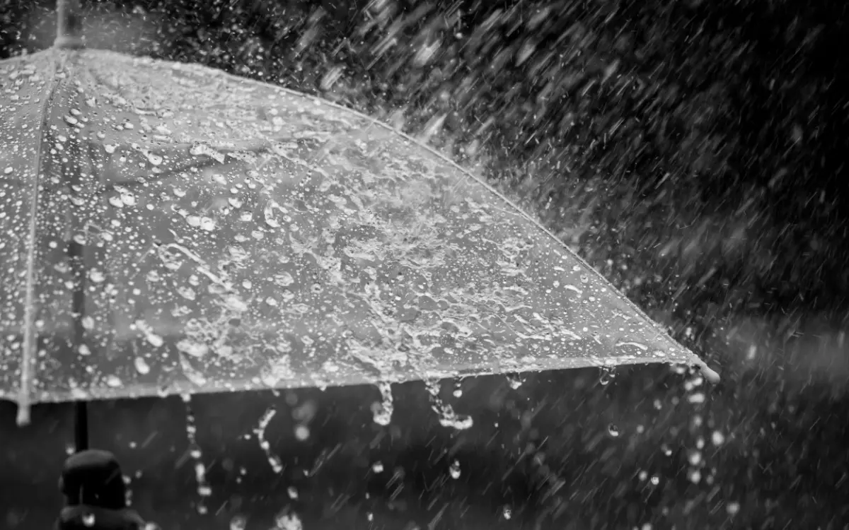 Starke Winde – Hagel und Blitze: Viele Provinzen auch Bangkok