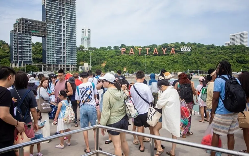 Thailand kämpft um Touristen – China droht mit Steuer-Trick!