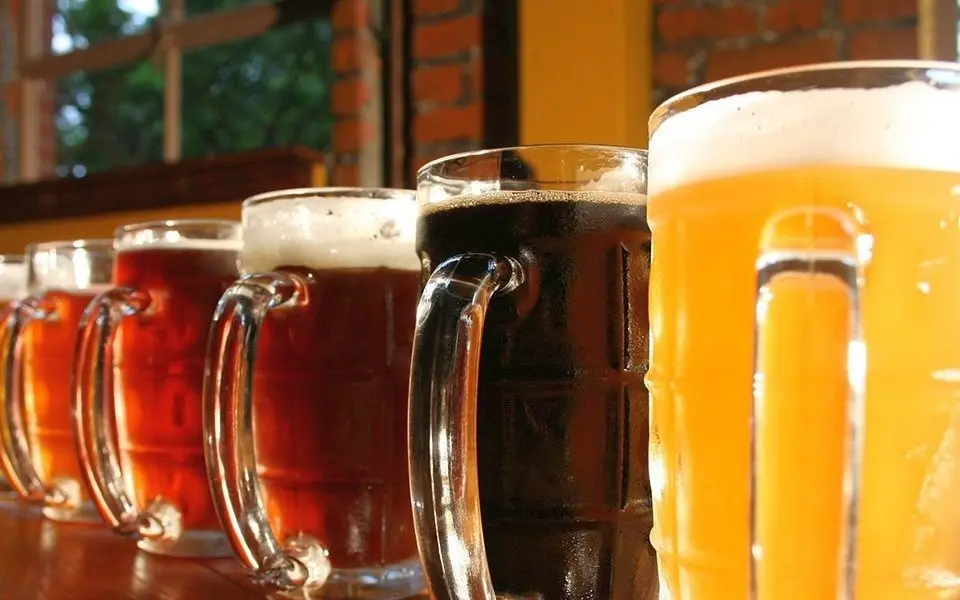 Thailand lockert Alkoholgesetze – Partyparadies oder frommer Kompromiss?