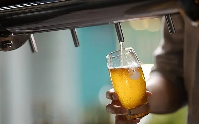 Thailand revolutioniert Alkoholgesetze: Freiheit für Touristen und Wirte