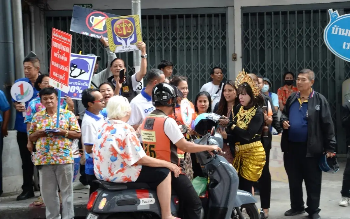 Thailands Kampagne: Betrunken fahren? Ab ins Leichenschauhaus