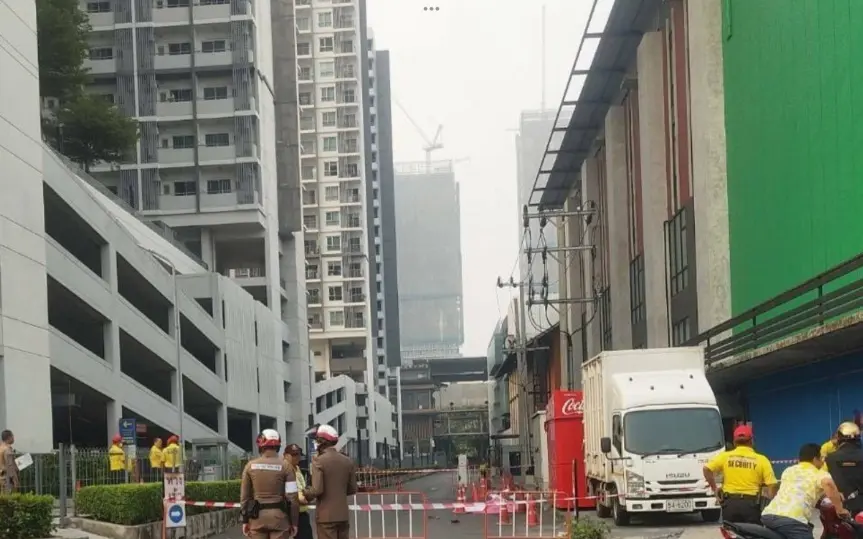 Trauriger Vorfall in Bangkok: Amerikanischer Professor stürzt aus Wohnung und verstirbt