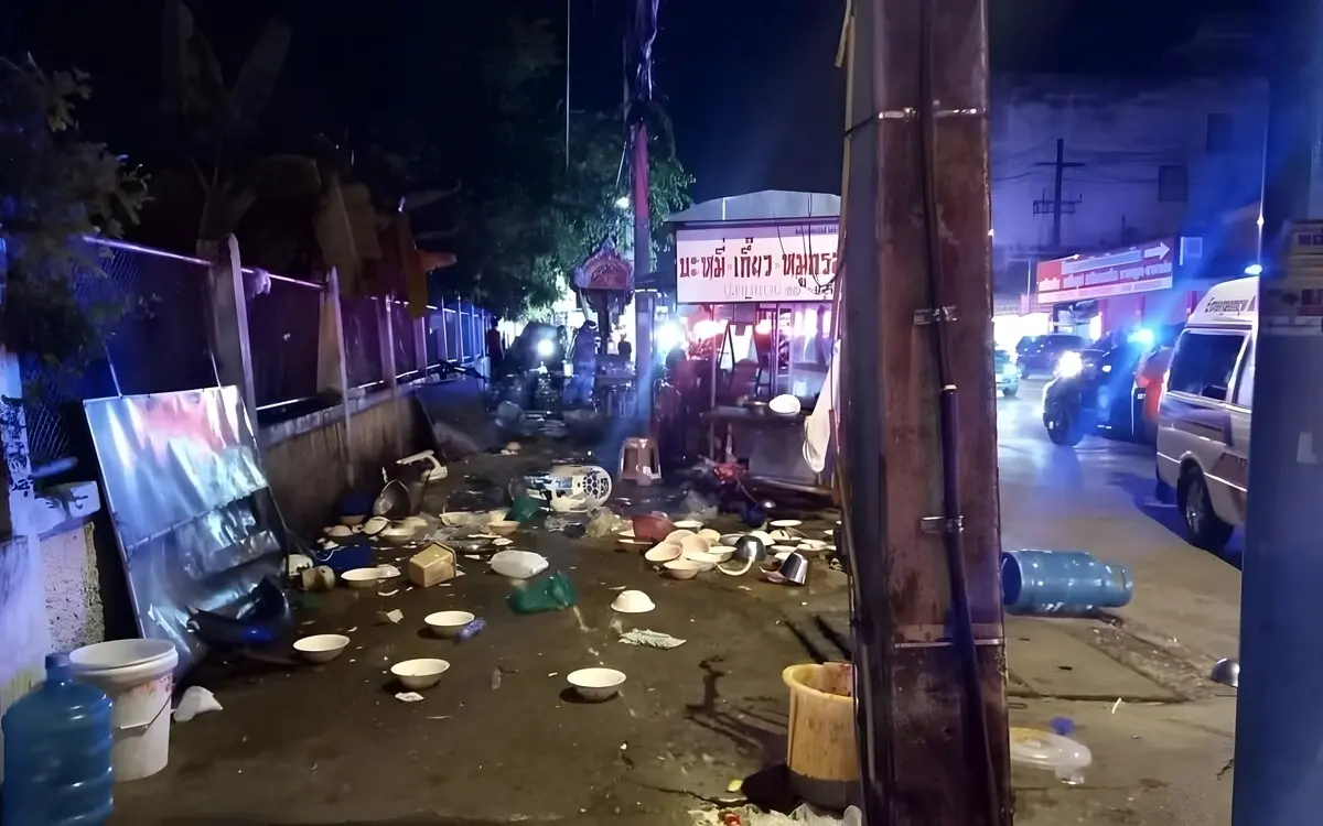 Udon Thani: Betrunkener Fahrer rammt Nudelrestaurant – Eine Person stirbt, neun verletzt