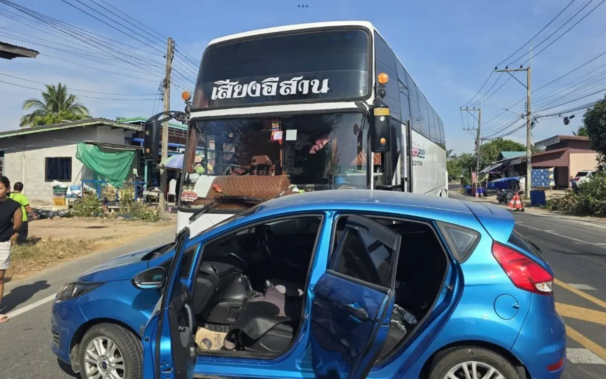 Unfall mit Isan-Tanzgruppe in Buriram: Drei Verletzte nach Kollision mit Auto von Deutschem