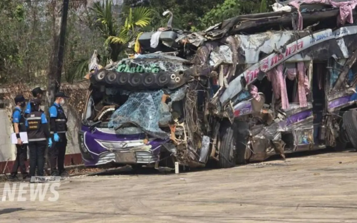 Update: Tragödie in Prachin Buri – Busunfall fordert 19 Menschenleben – Fahrer hat Ruhezeiten nicht eingehalten