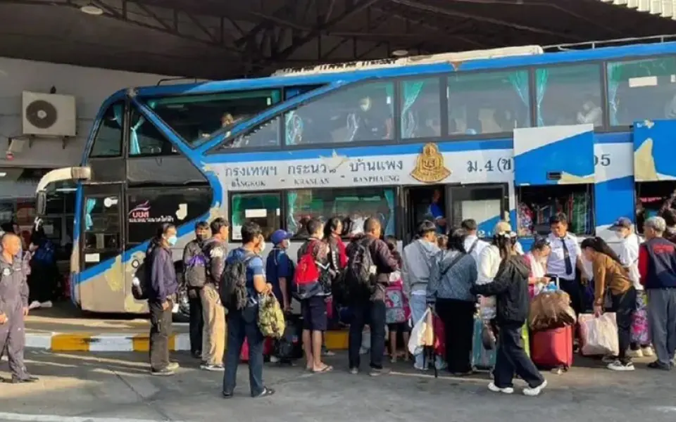Verpassen Sie nicht den Songkran-Reise-Sonderrabatt: 10% auf Tickets für frühe Abfahrten und späte Rückkehr