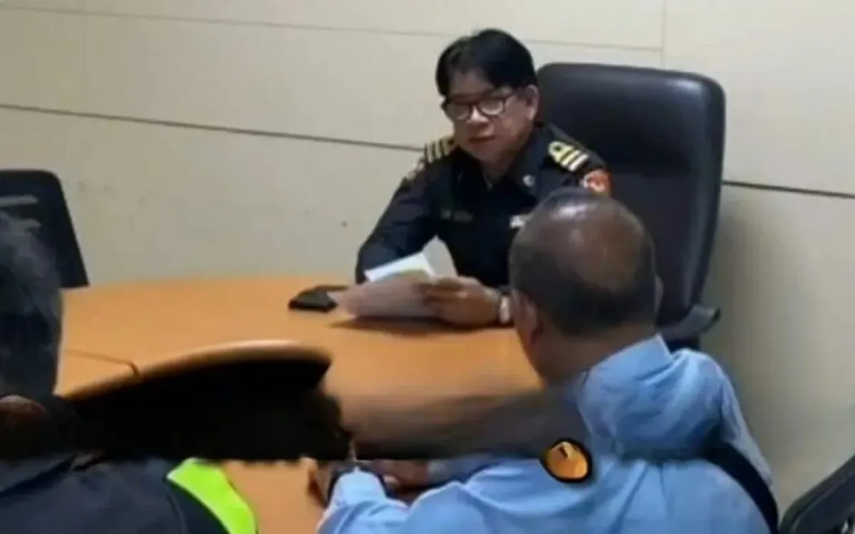 Taxi-Skandal in Bangkok: Fahrer wirft Fahrgast aus fahrendem Wagen