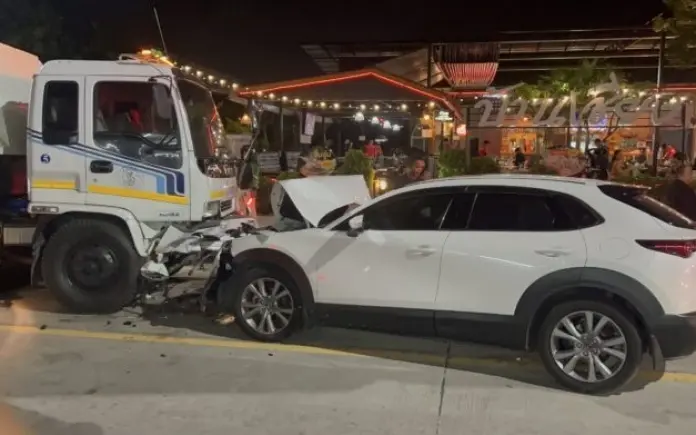 Raserin löst Massen-Crash aus und will fliehen