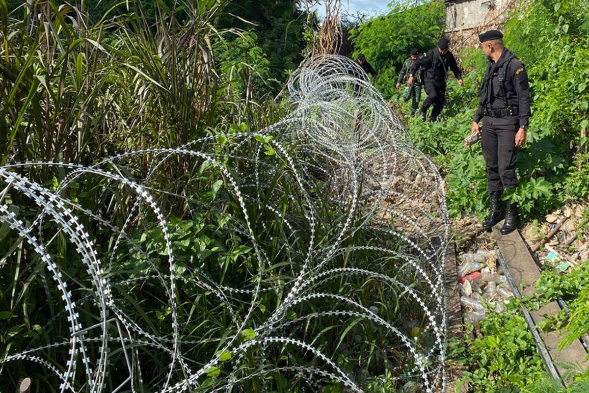 Cyberkrieg an der Grenze! Thailand stoppt ALLE Internet-Verbindungen