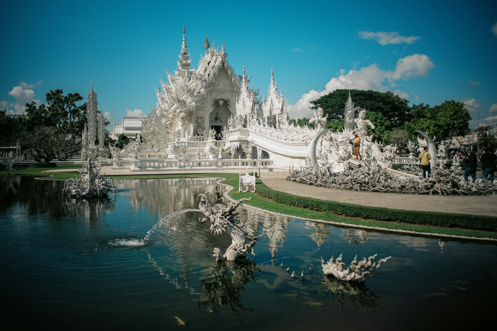 Chiang Rais Weißer Tempel: Ein Meisterwerk der buddhistischen Kunst