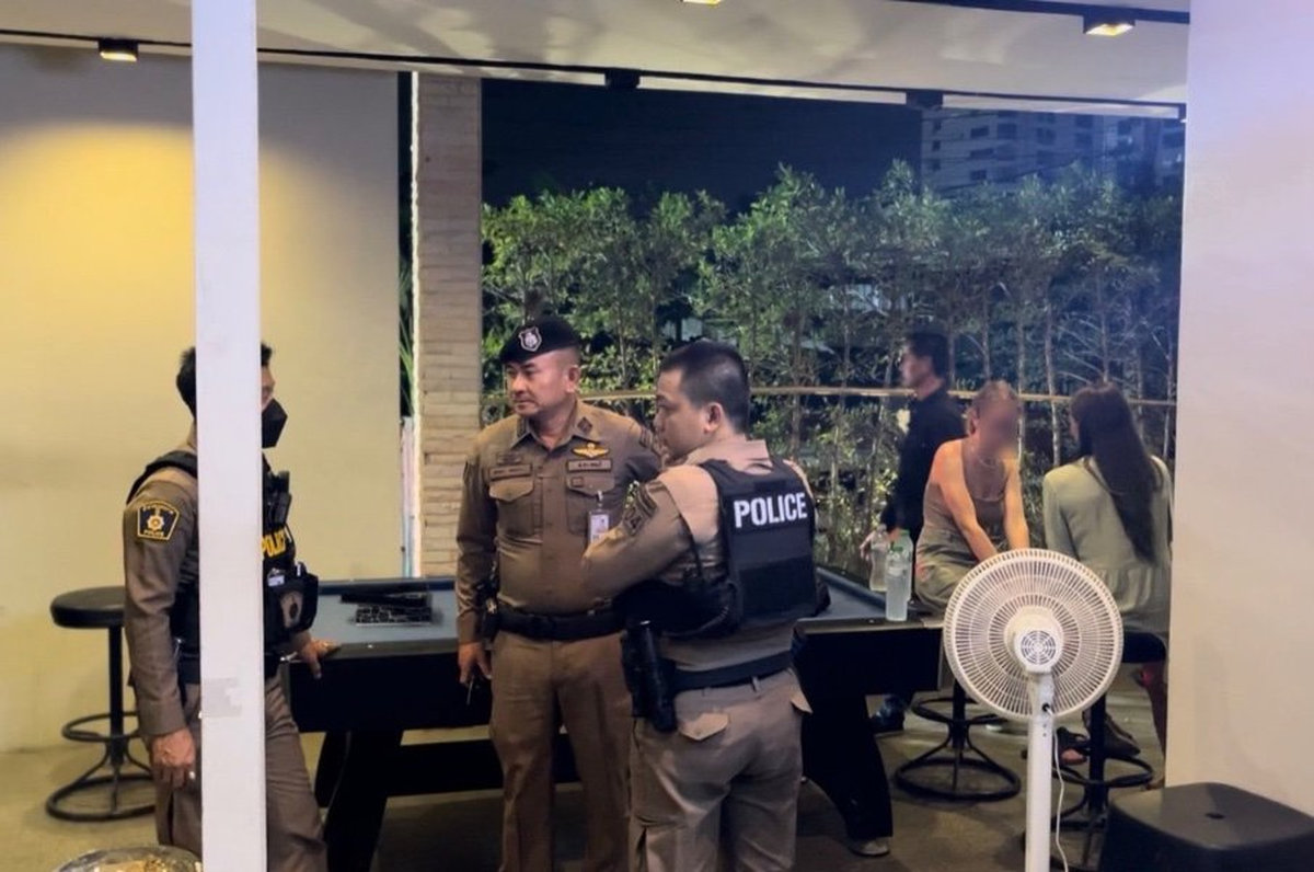 Russin in Pattaya im Vorbeifahren ausgeraubt – Polizei fahndet