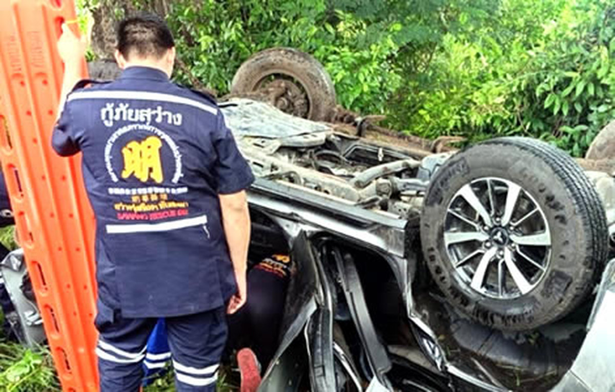 Zwei Tote bei Horrorcrash in Thailands Todeskurve