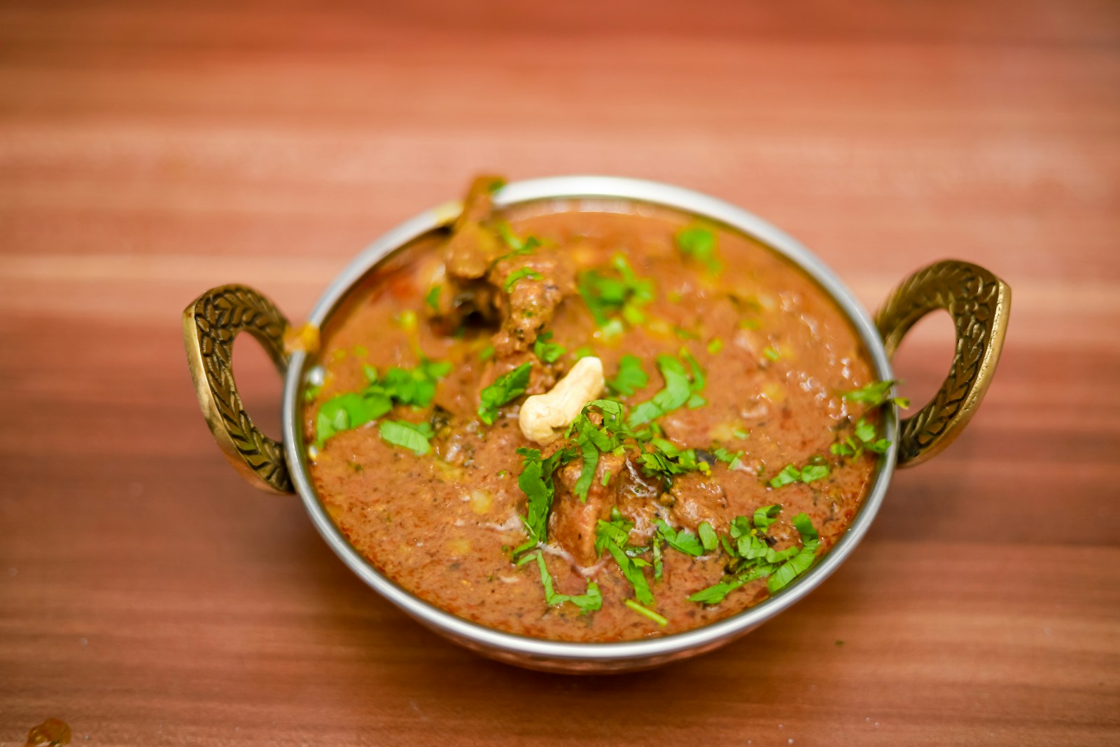 Es gab Curry zum Essen: Halbe Familie stirbt!