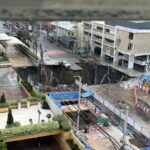 Evakuierung! 50 Meter tiefes Erdloch vor Klinik in Bangkok (Video)