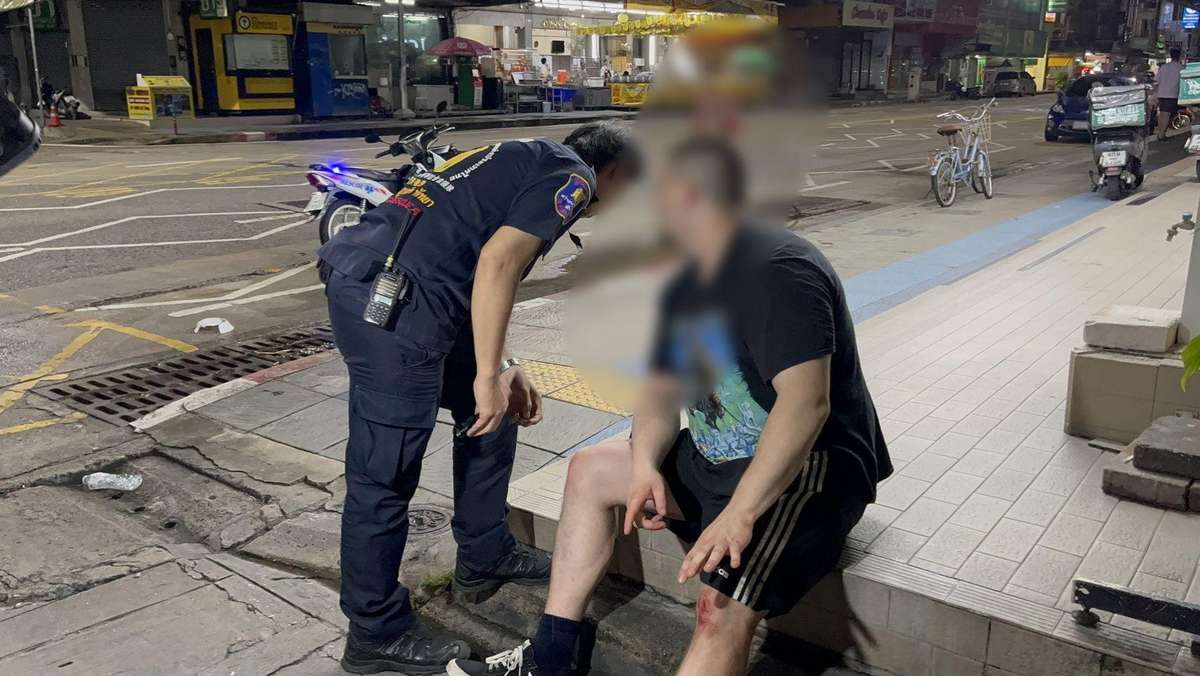 „Albtraum im Urlaub“ – Deutscher Tourist stürzt in Gully!