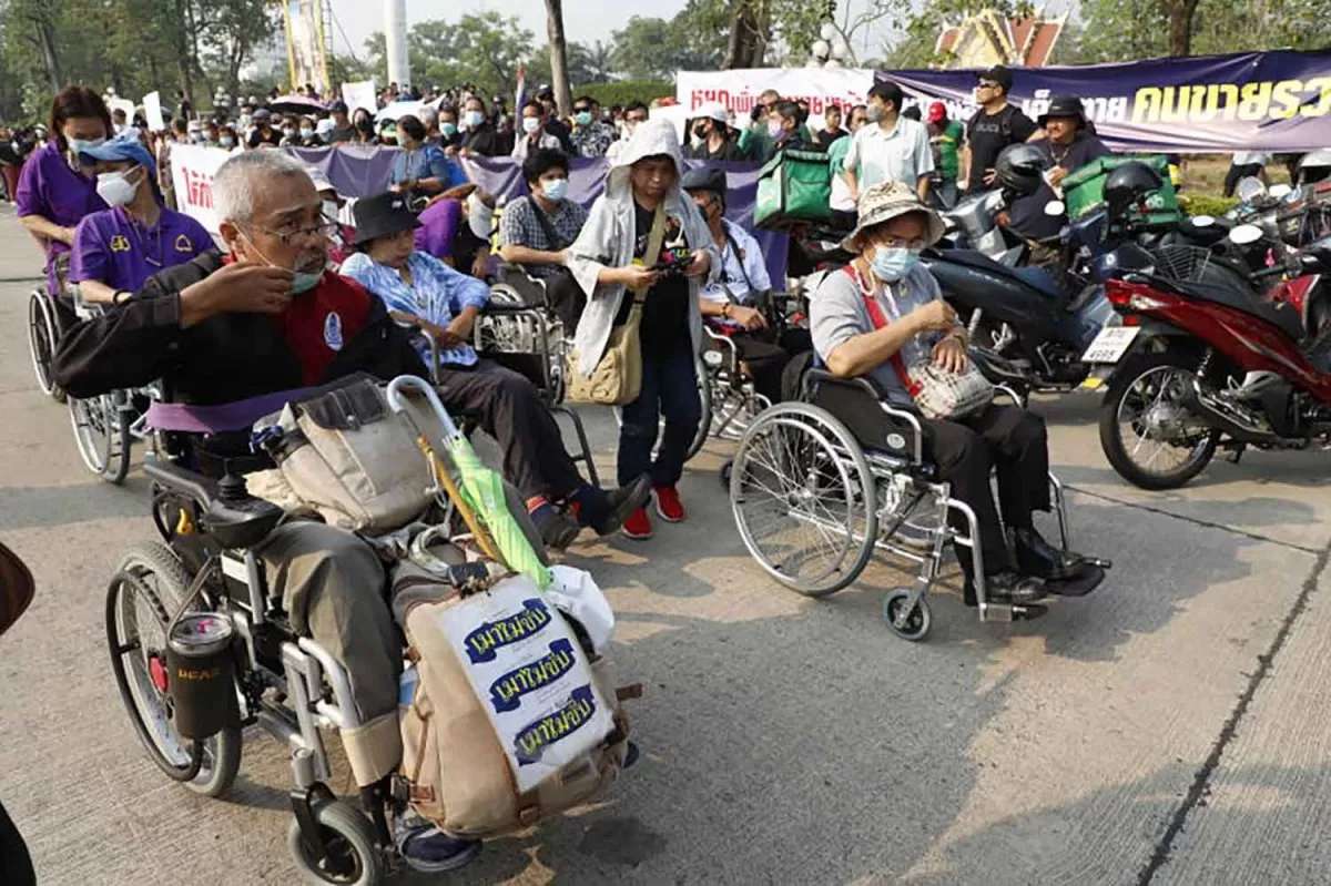 Alkohol-Streit in Thailand – Ärzte warnen vor 4-Uhr-Regel!
