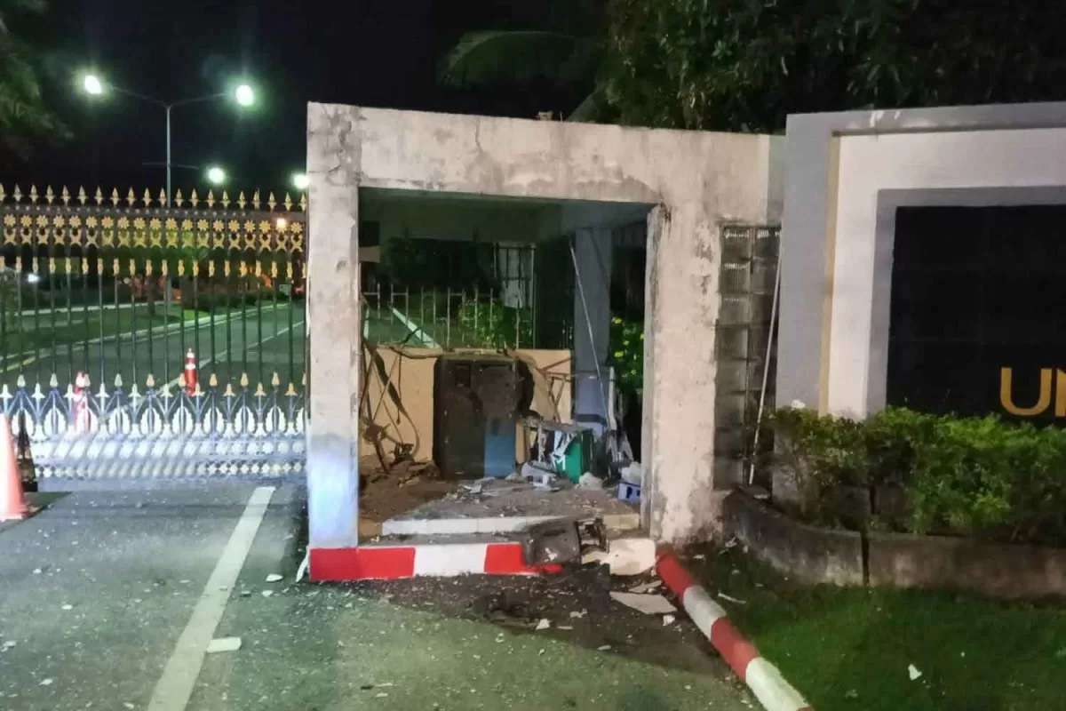 VIDEO: Explosion an Universität in Pattani!