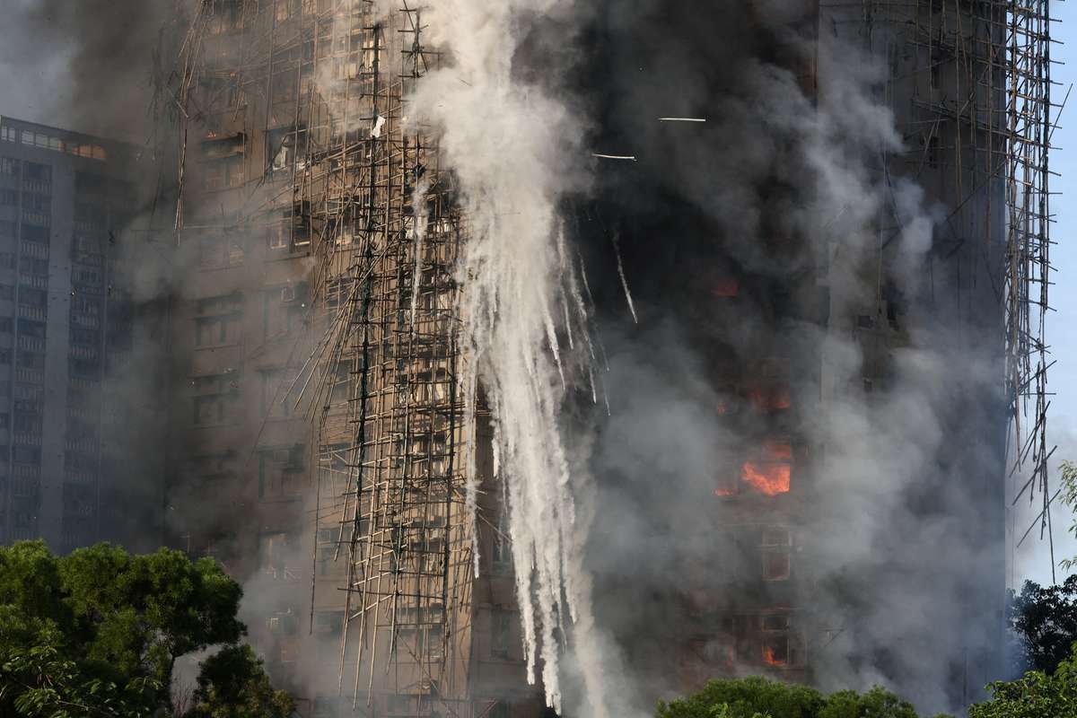 Hochhausbrand mit 36 Toten und 279 Vermissten