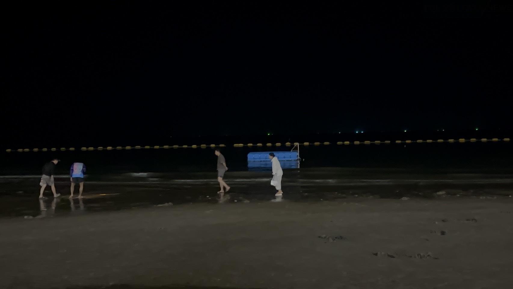 Alarm am Strand! Paar auf Badeinsel erwischt
