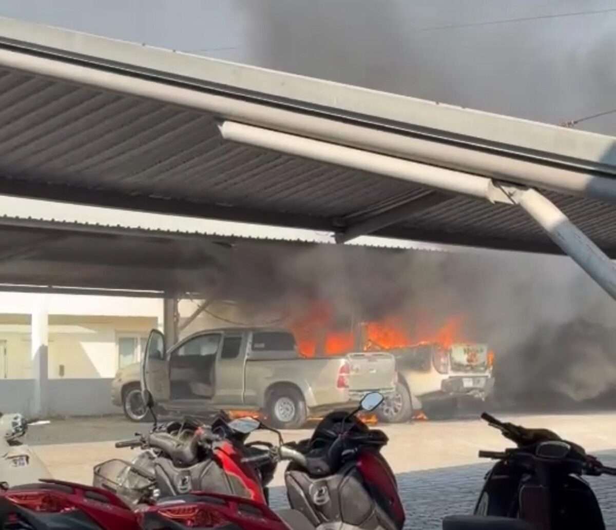 Flammen zerstören Fahrzeuge von Jetski-Star