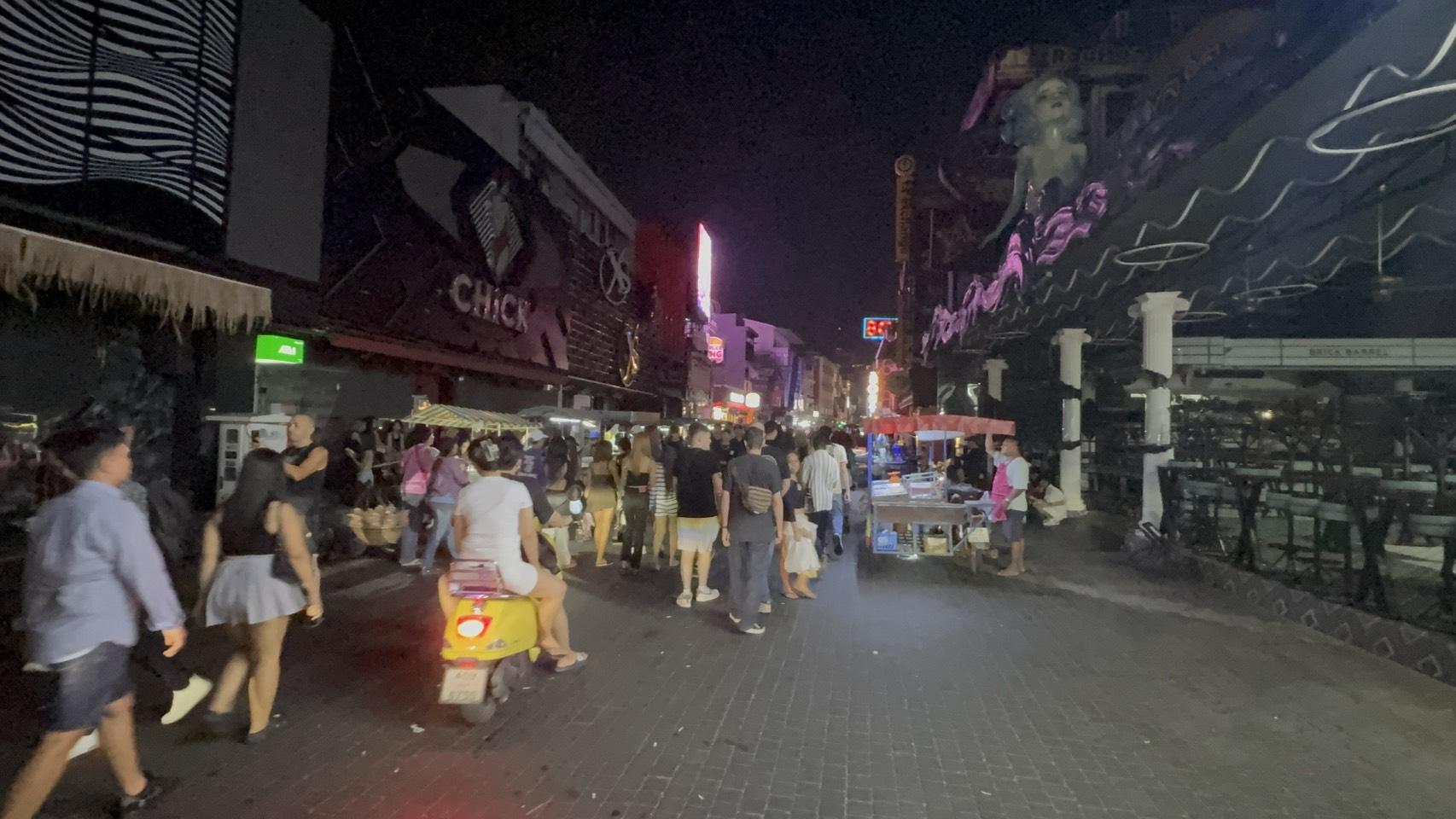 Pattaya räumt Gehwege frei