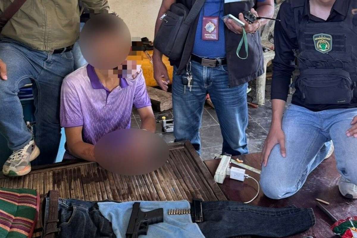 Polizei verhaftet Schul-Professor mit Drogen